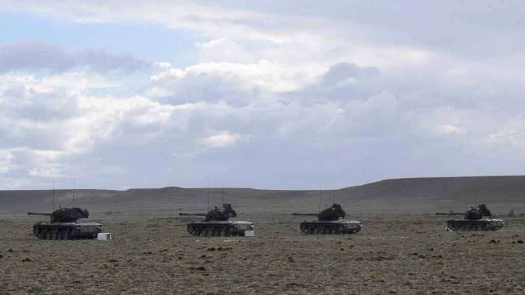 EJERCICIOS DEL EJERCITO ARGENTINO - Página 16 Mec310