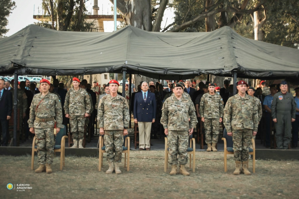 Noticias del ejercito Argentino - Página 4 Paras110