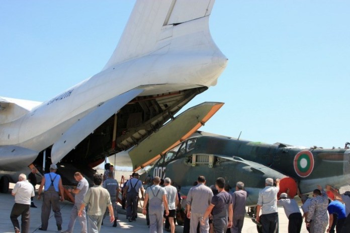 FUERZA AÉREA DE BULGARIA - Página 2 Su-25-10