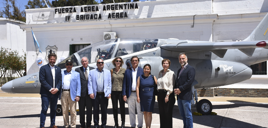 Novedades en la Fuerza Aérea Argentina - Página 23 Visita13