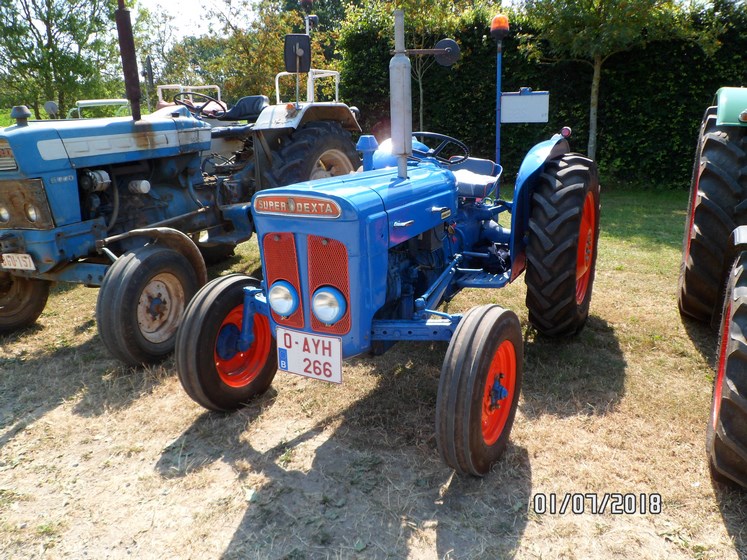 * "Les Tracteurs anciens (agricole)" Sam_4727