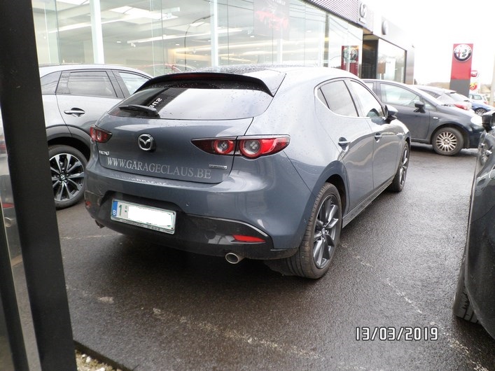 2019 - Mazda 3 SkyActiv-G (Mars 2019) et SkyActiv-X (Fin 2019)  - Page 2 Sam_6017