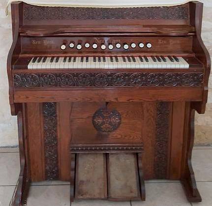 Harmonium aspirant ou reed-organ Needham New-York Harmon11