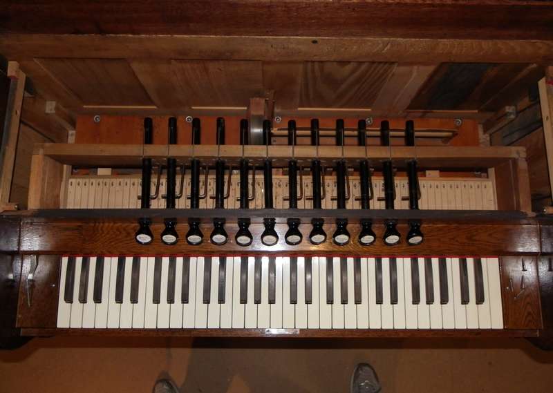 Harmonium aspirant ou reed-organ Needham New-York Imgp0058
