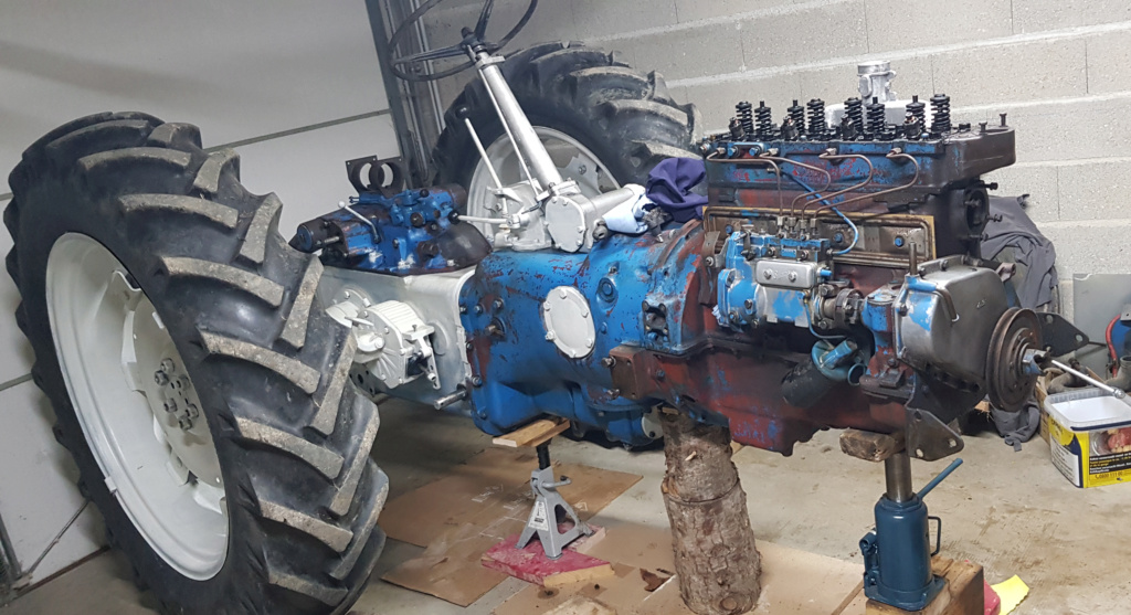 Fordson Super Major 64 - Dépose bas-moteur/moteur/culasse - Pompe injection - Double-embrayage Fsm10