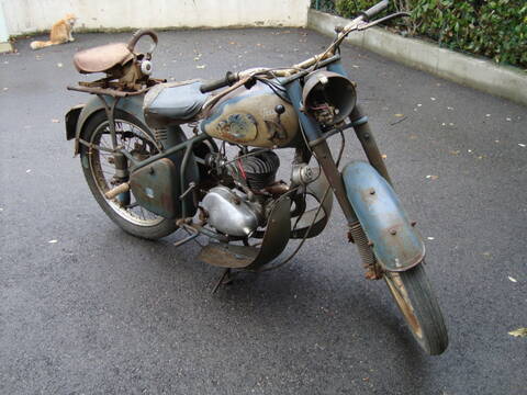 Restauration Peugeot 125 55TA de 1954 de Pascal