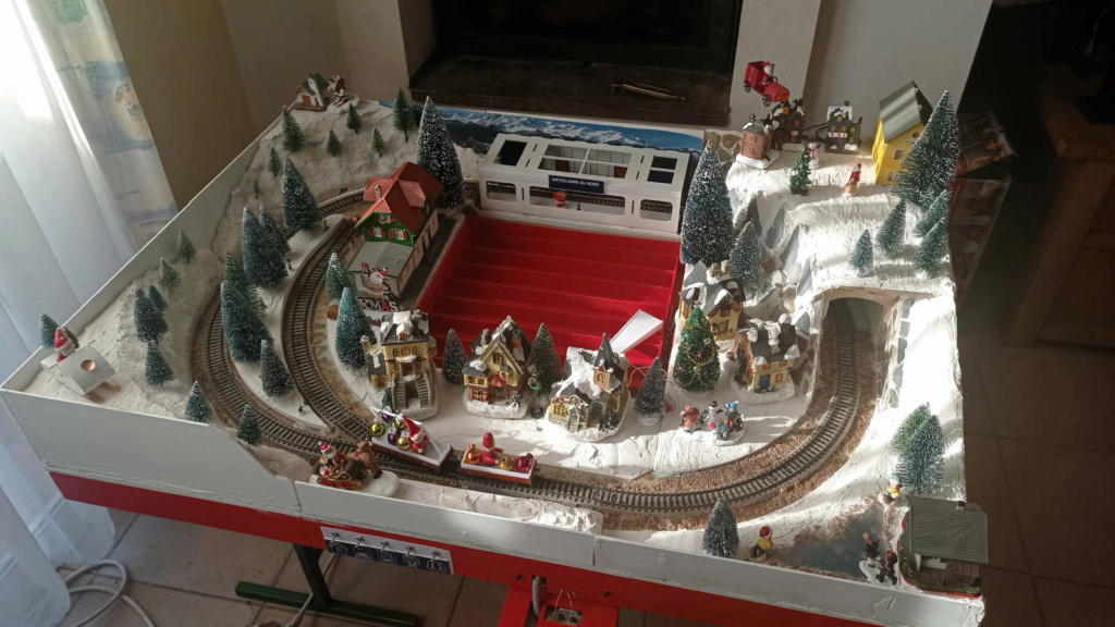 Un train pour le sapin de Noël 1310