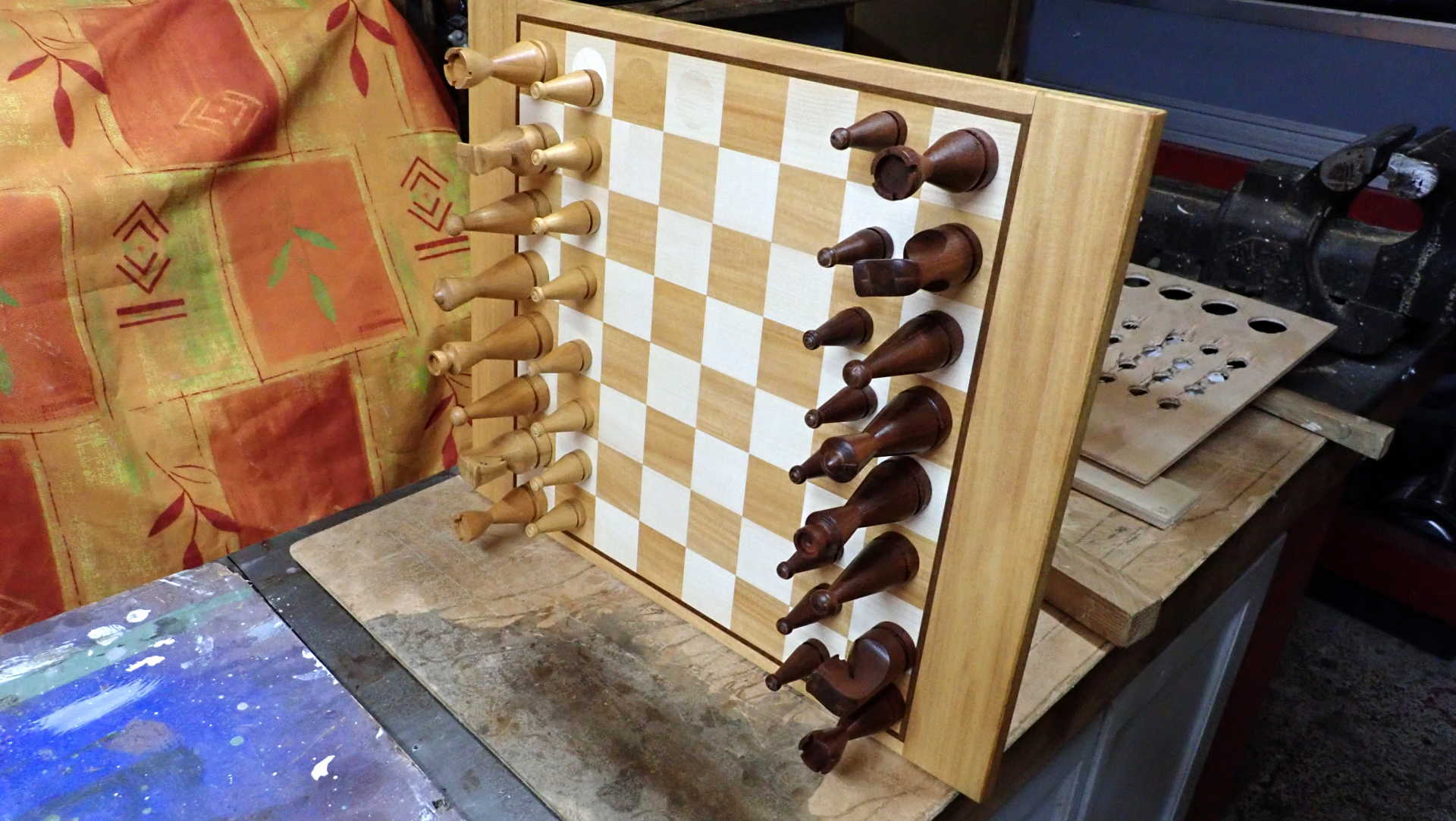Jeu d'échecs magnétique en bois massif G1210
