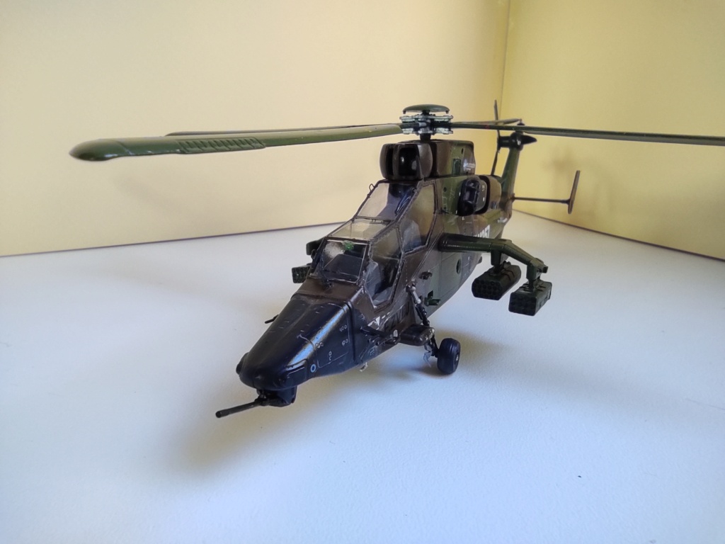 [HobbyBoss] Eurocopter Tigre HAP de l'ALAT  Img_2074