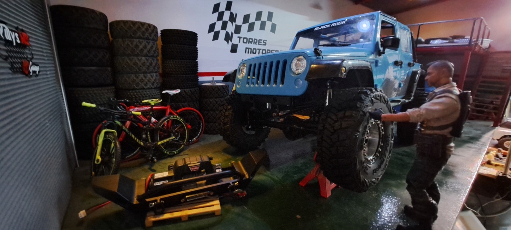 Jeep Wrangler jk RC4WD Cross Country, by WillysMB 2023-074