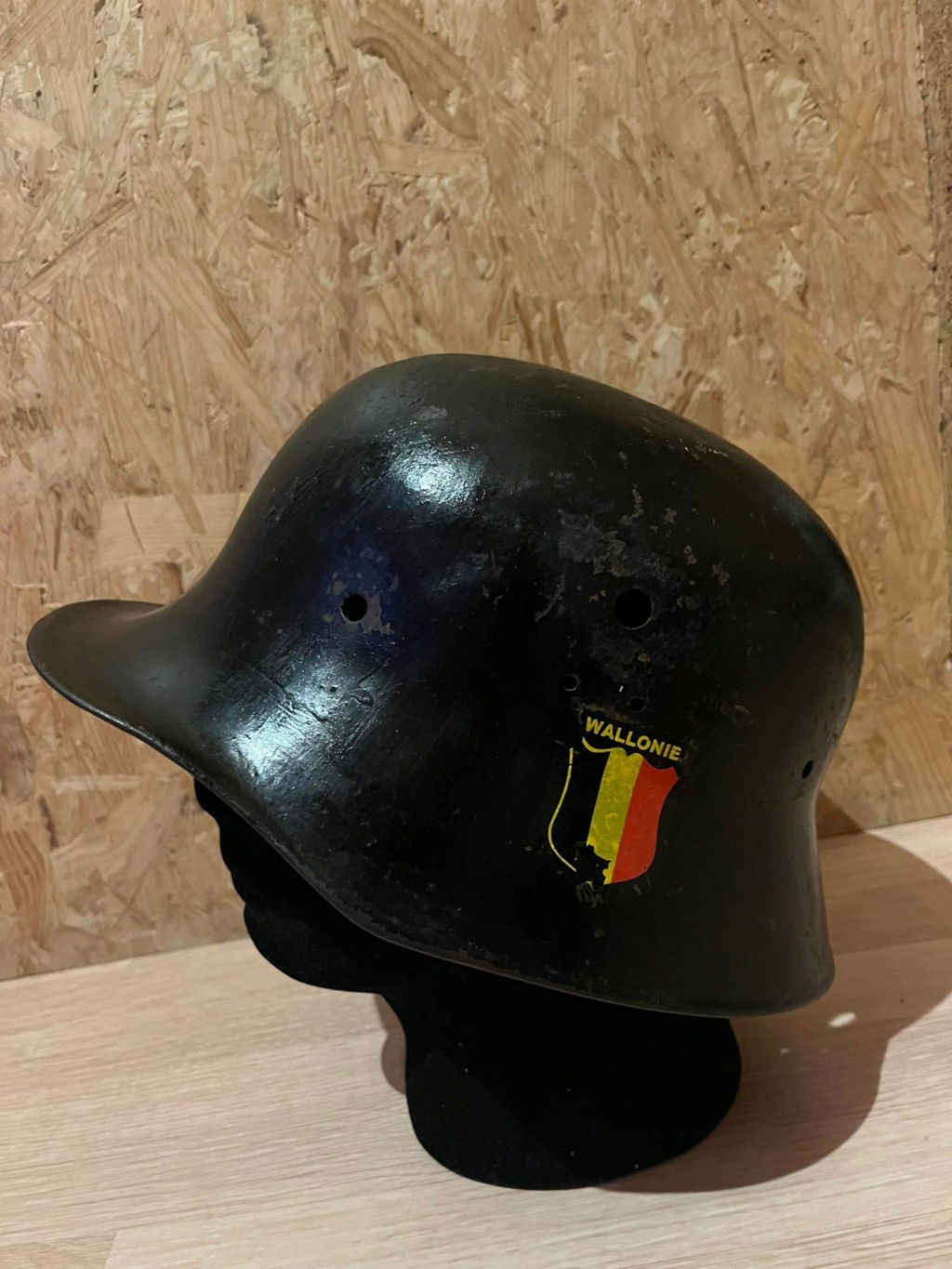Identification casque allemand. 30825210