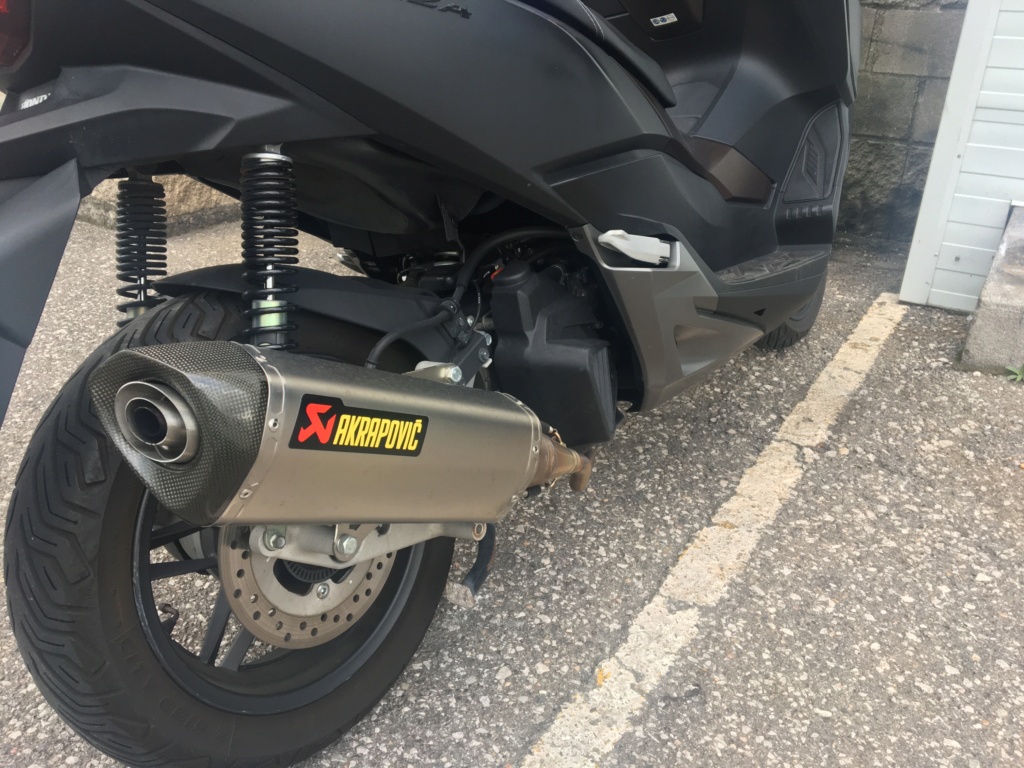 VENDIDO    AKRAPOVIC Forza 125 2017 a 2020 Img_2010