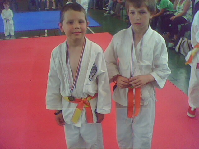 un de mes sport et celui de mon fils  le judo - Page 2 Img00710