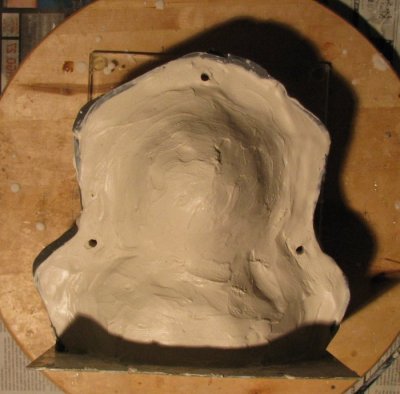 Moulage simple à la silicone avec chape de plâtre. 610