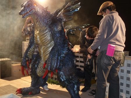 Legendary Pictures produira un reboot du Godzilla Américain - Page 2 Kaiju010