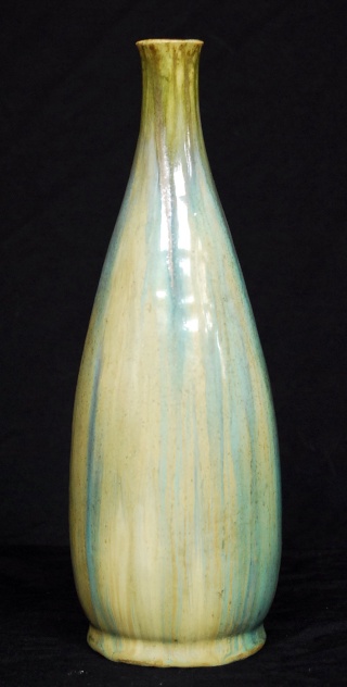 Vase en grès d'Auguste Bacquet . * Eb200267