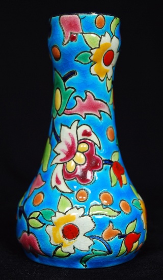 Un petit vase de Longwy * Eb200355