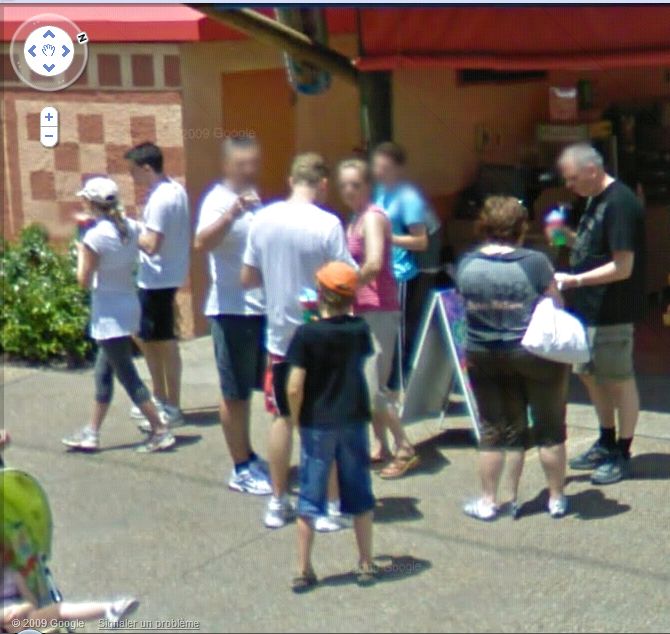 STREET VIEW : les gens en chaussettes noires ! - Page 3 Busch_22