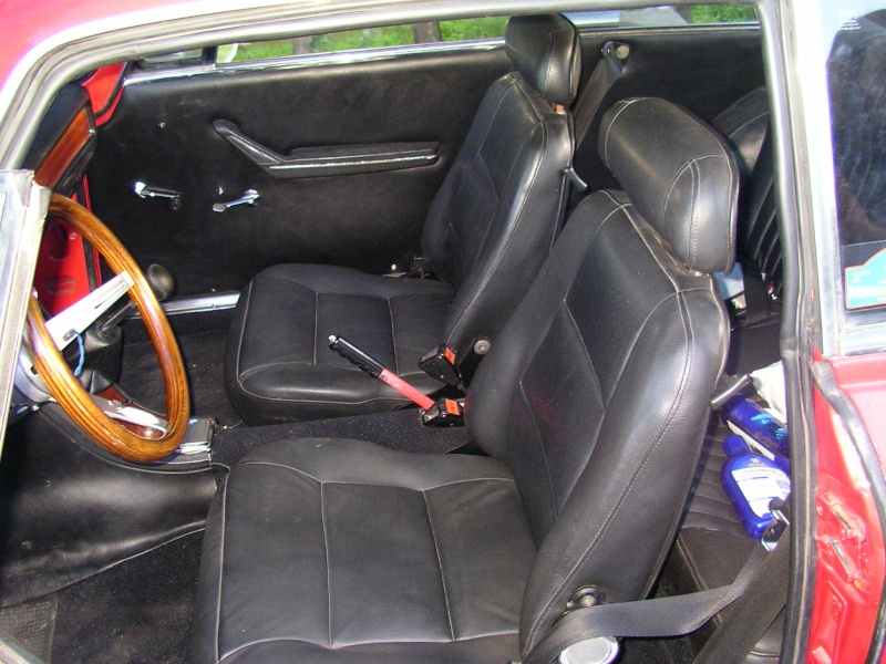 Vends 2 sièges avant en cuir noir pour 1750 GTV Sany1813