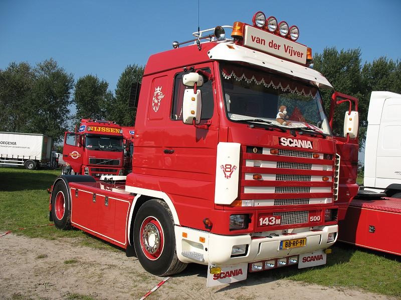 ==SCANIA serie 2 et 3== - Page 4 Img72310