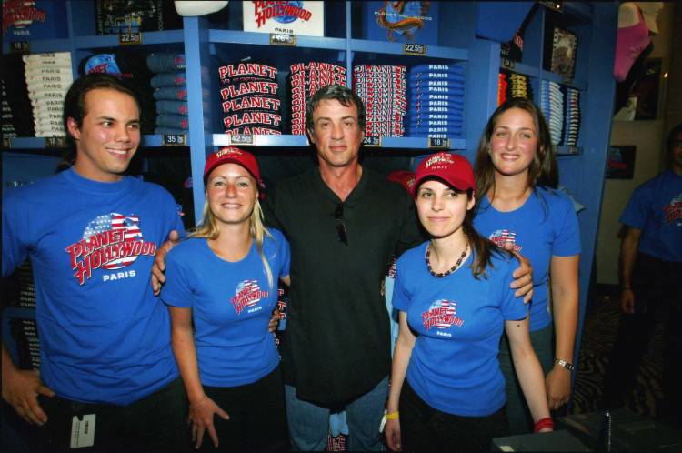 Stallone et le Planet Hollywood - Page 3 14547610