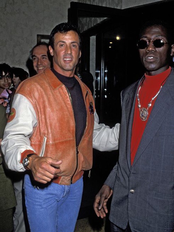 STALLONE et les stars. - Page 20 360_g10