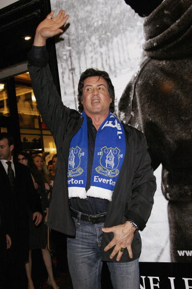 Stallone et le Planet Hollywood - Page 4 _b0b310