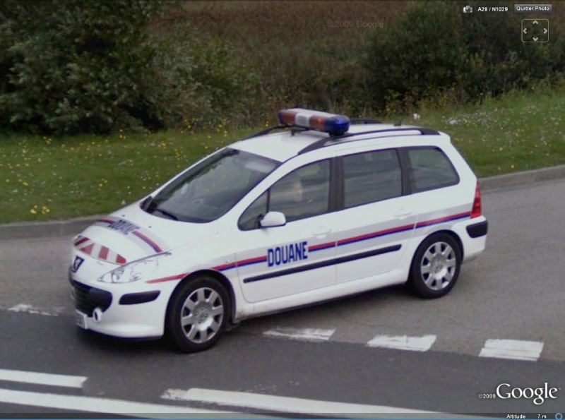 STREET VIEW : véhicules de police du monde - Page 3 Douane10
