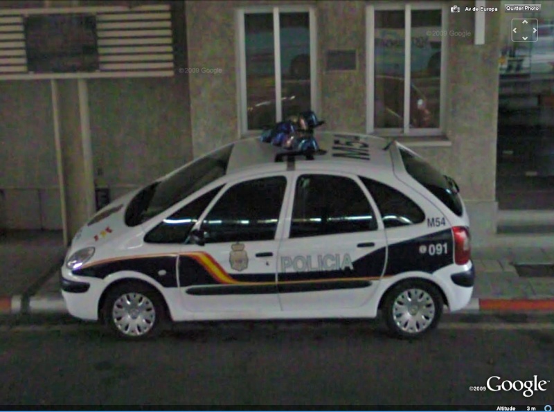 STREET VIEW : véhicules de police du monde Xsara10