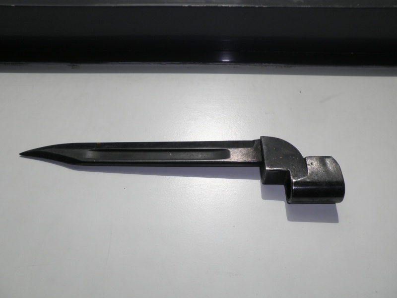 Nouveaux venus baillo et couteaux P4290017