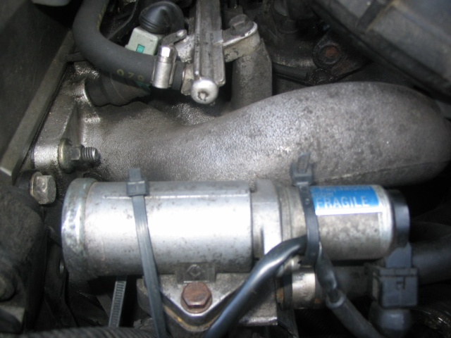 probleme r25 txi ne tient pas le ralenti a froid Img_3210