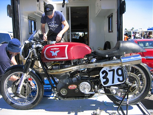 racing matchless News0711