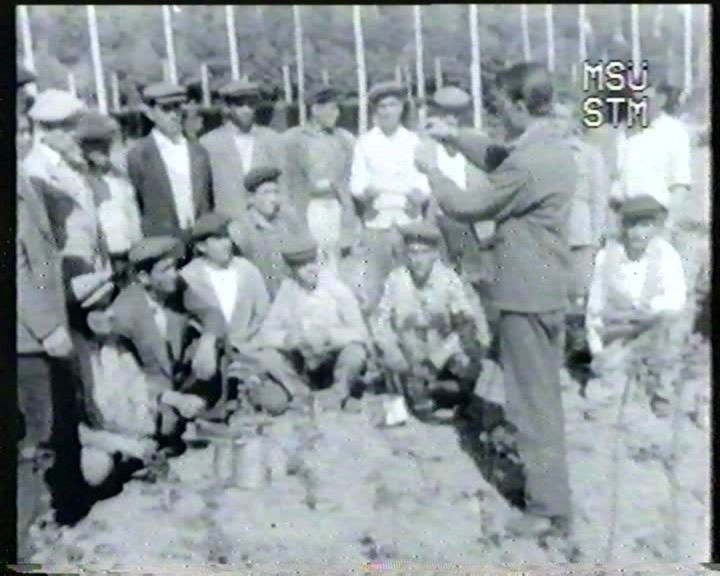 Ömer Lütfi AKAD’ın 1964 yılında Ormancılık konulu belgesel çektiğini biliyor musunuz ? [25.08.2010 00:00] 2110