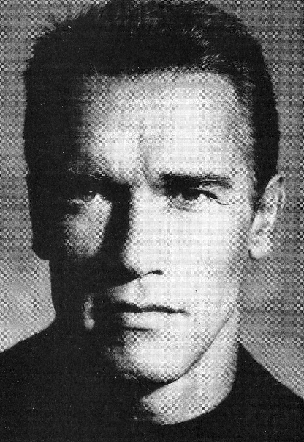 Arnold Schwarzenegger en photos - Page 5 Arnold21