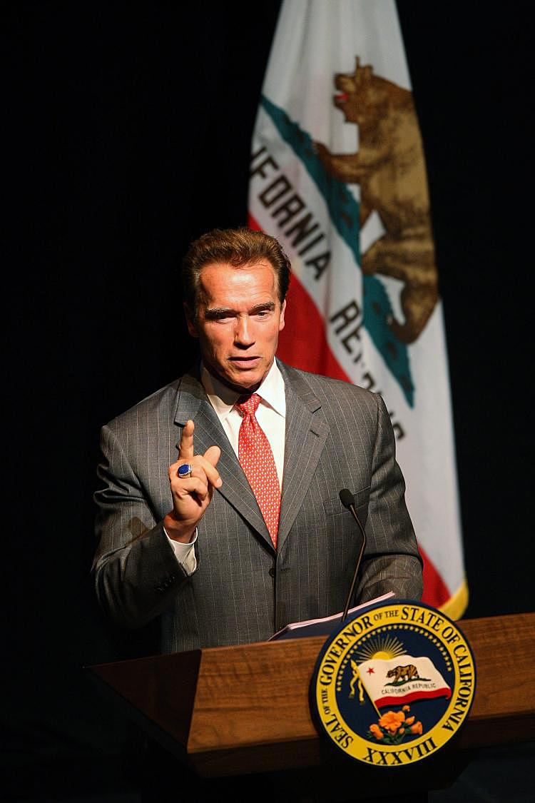Arnold Schwarzenegger en photos - Page 5 Gvrntr10