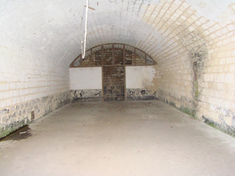 Le fort de landrecourt (place de Verdun) Dsc09712