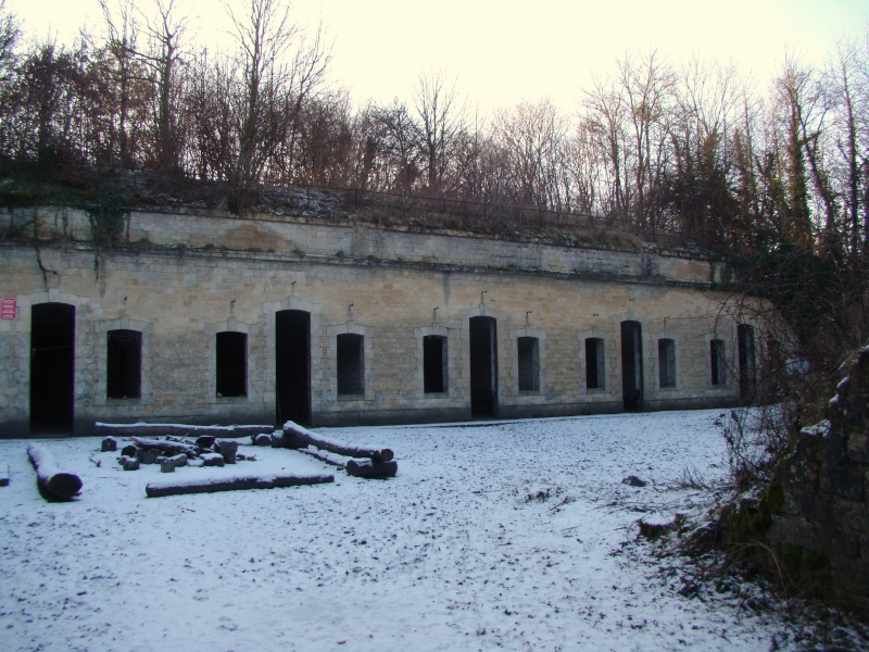 Le fort de landrecourt (place de Verdun) Dsc09922