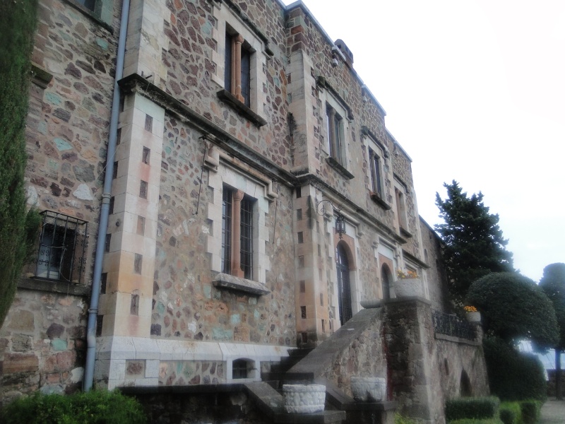 LE CHATEAU D'HENRY CLEWS A LA NAPOULE - Page 3 Chatea59