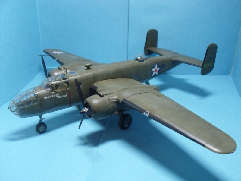 [Accurate Miniatures] 1/48 - North American B-25B Mitchell    - Page 5 Dscf7210