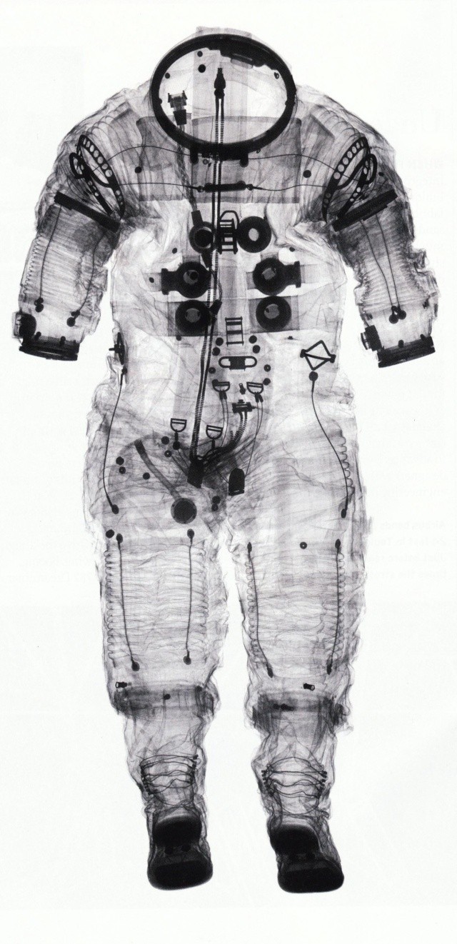 Spacesuits / Les combinaisons du NASM Img_0011