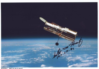 Hubble a 20 ans ! Sts-8212