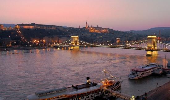 Le siège de BUDAPEST Budape10