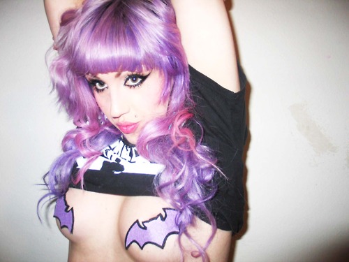 Do you like Batman, do you like a wazza pair of jugs? Tumblr12