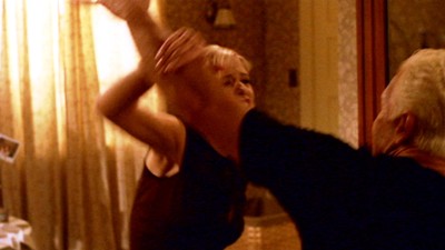 Spike sous l'emprise de la Force : pourquoi écarte t-il Buffy ? Buffy213