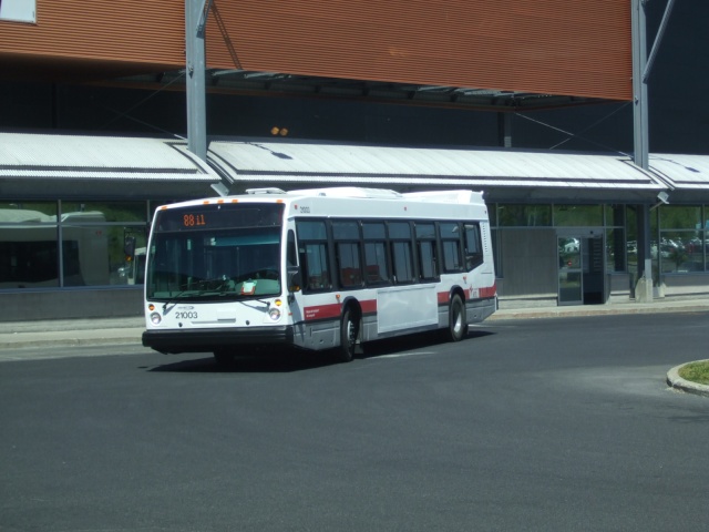 [Longueil, Québec-Canada ] Réseau de Transport de Longueil, RTL 21003l10