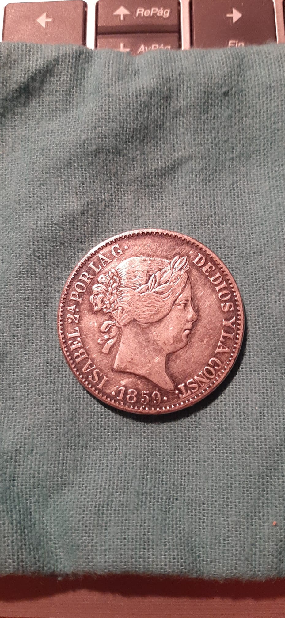 20 Reales, acuñación de 1859 Whatsa32
