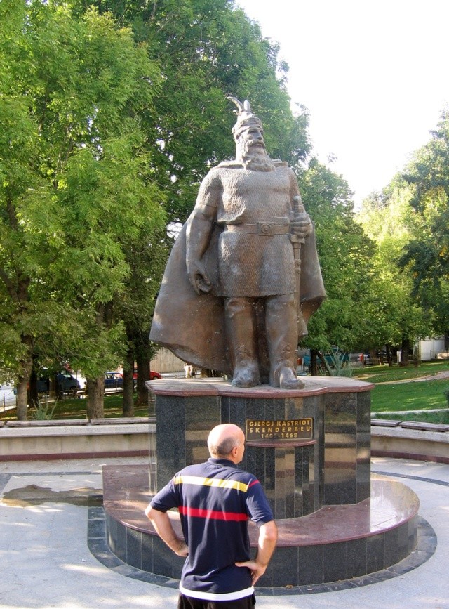 Pictures and Statues of Scanderbeg 61364111