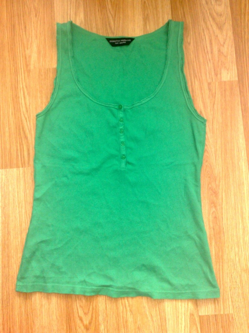 Size 12 vest top from dorothy perkins 03510