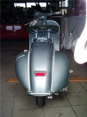 Vespa vblt  150 chassis faro basso 1957&#8207; restauré à neuf Ert10