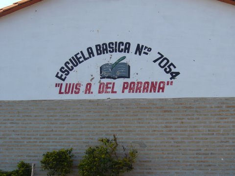 staatliche Schule " Luis A. del Parana" P1010426